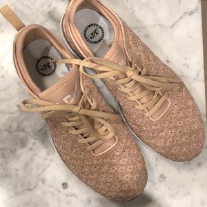 Apl women’s tech loom phantom